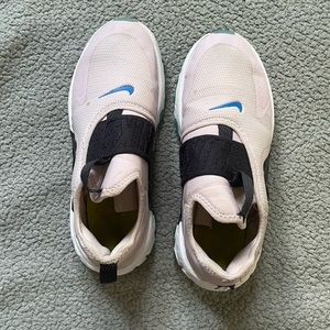 NIKE presto - size 4.5Y but fits a size 6.5 women